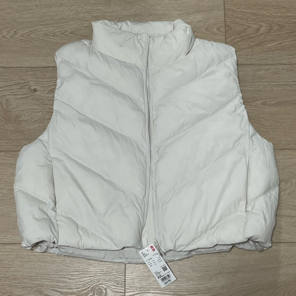 Uniqlo PUFFTECH Cropped Vest - Off White